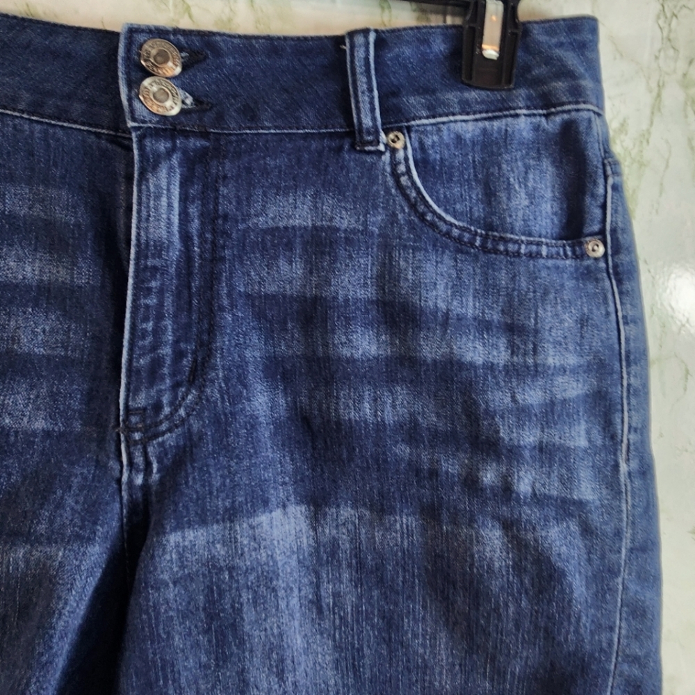 Maurices High Rise Denim Shorts - Picture 4 of 9
